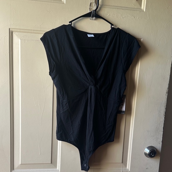 Sofia by Sofia Vergara Elegant Black Bodysuit - Picture 1 of 3
